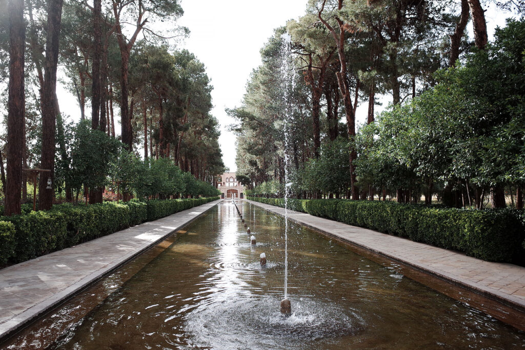 dowlat abad garden