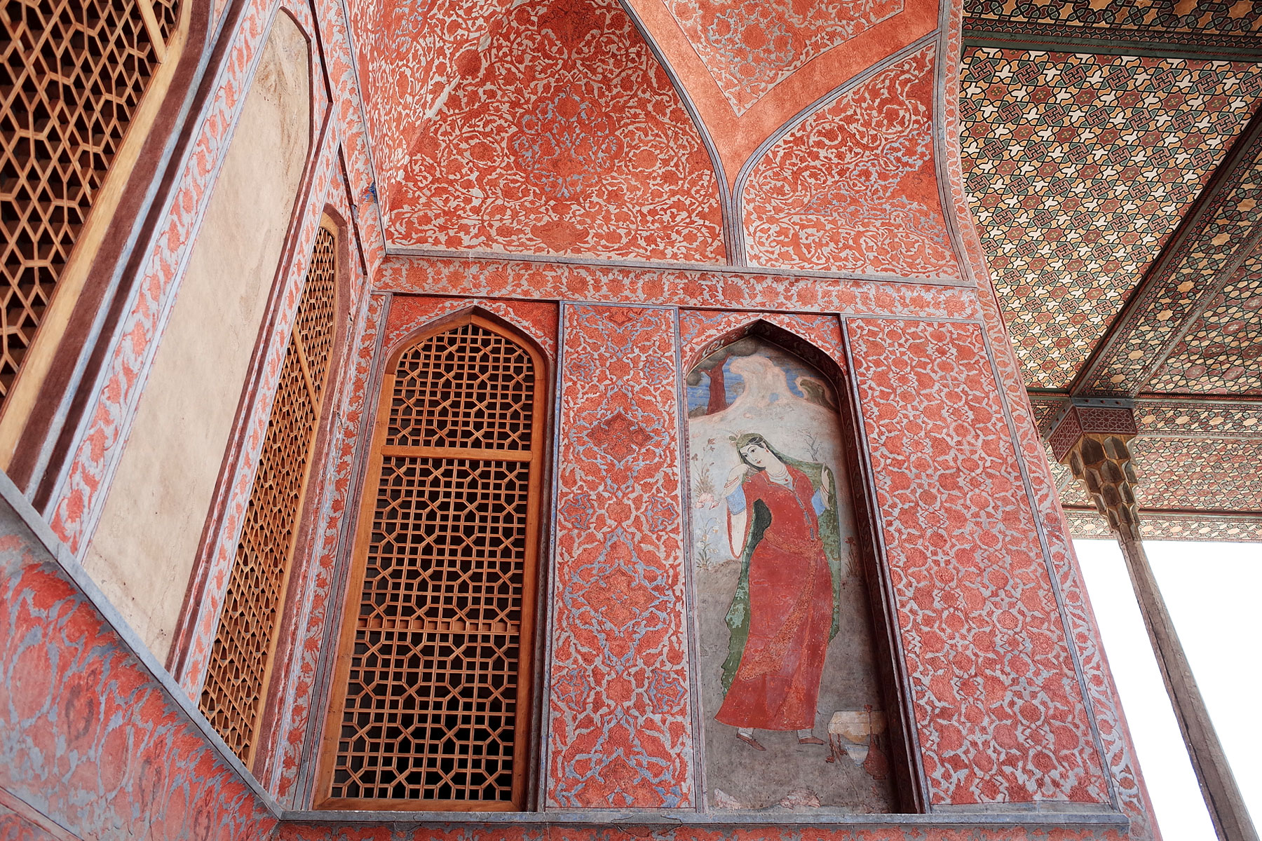 fresco at ali qapu palace depicting persian woman