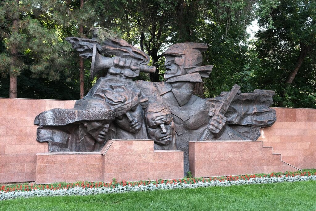almaty panfilov park
