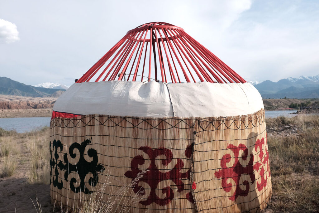 kyrgyzstan yurt reed mats chiy